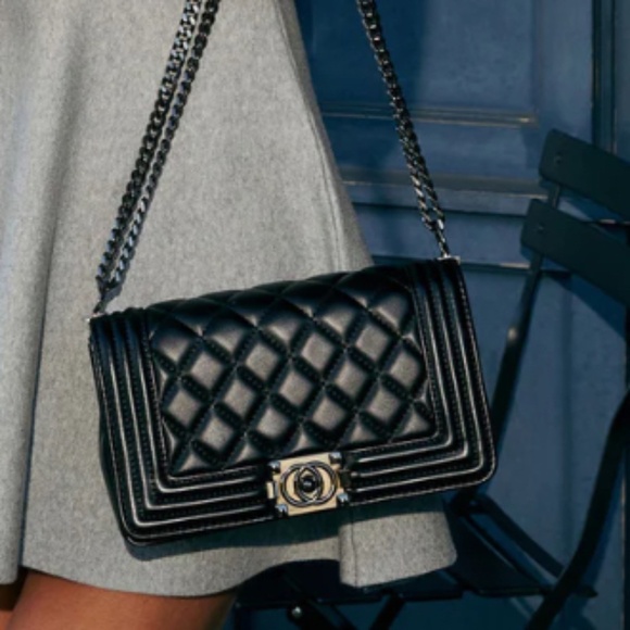 NWT Chic Revival Quilted Leather Shoulder Bag by Vici Collection - Picture 5 of 12